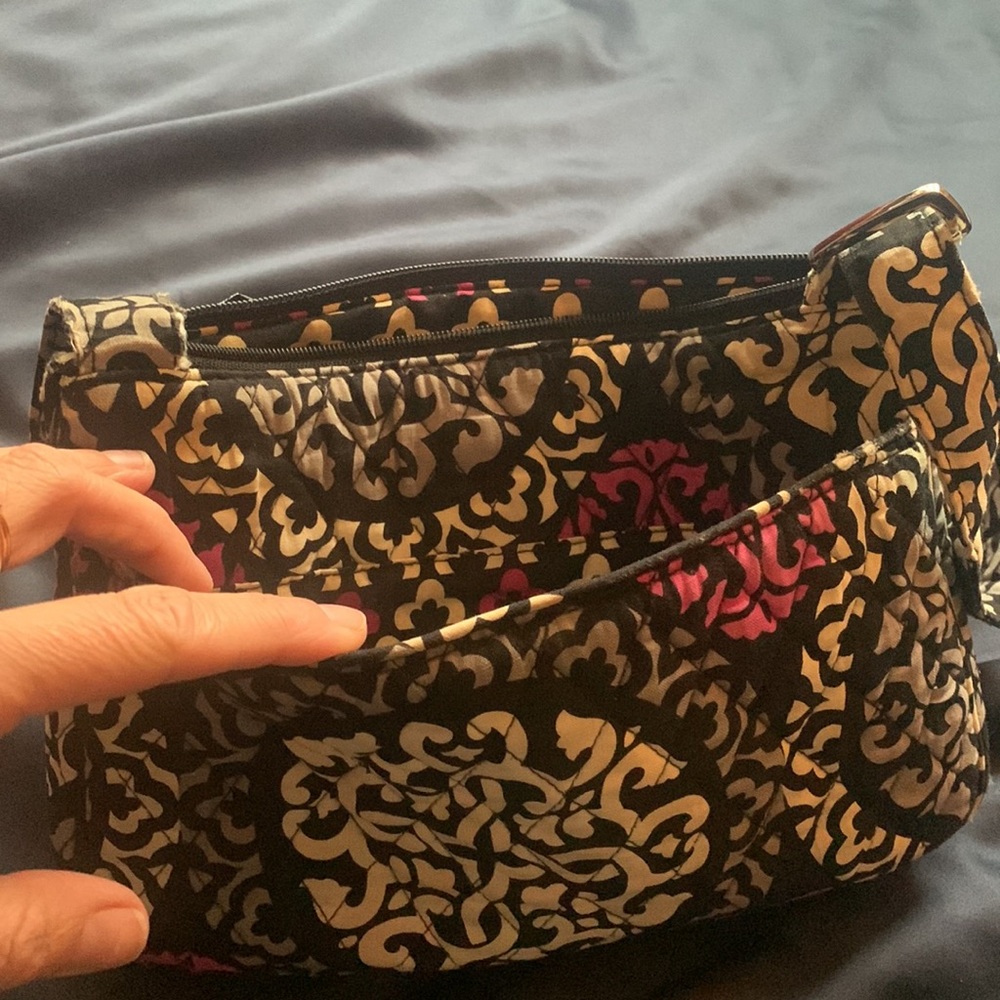 Vera Bradley Purse with adjustable strap - Picture 5 of 5